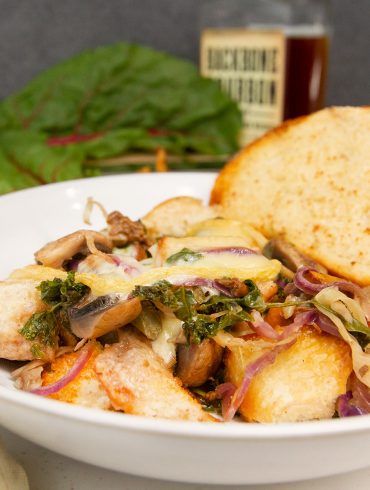 Mixed greens with Mushrooms and Raclette Cheese
